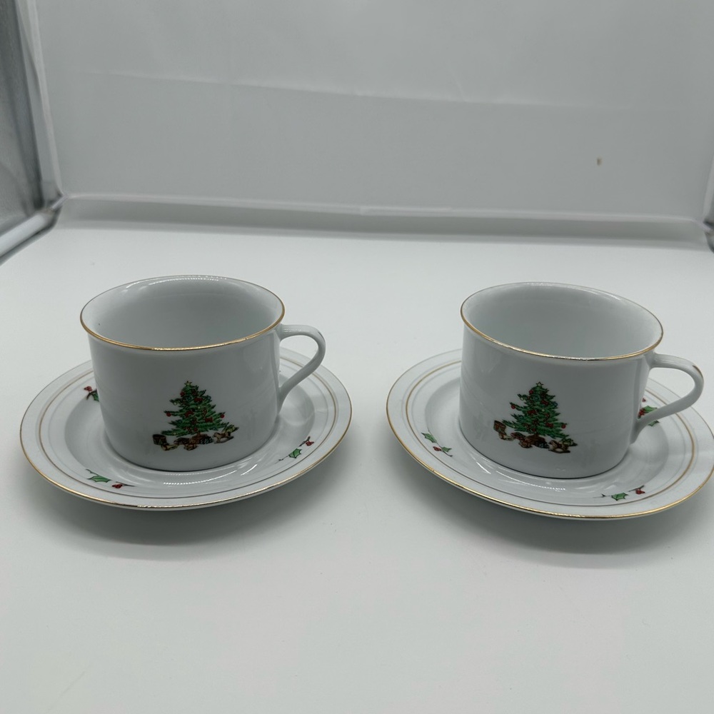 Like New  Set of 2 Tienshan Holiday Hostess Gold Band Mug / Cup & Saucer